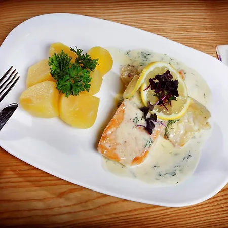 Restaurant-cafe-pension Himmel 4*