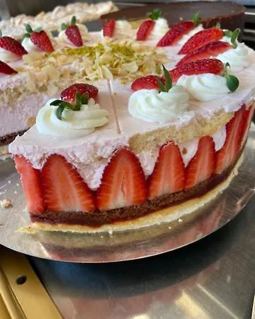 Restaurant-cafe-pension Himmel Гостевой дом Ландсхут