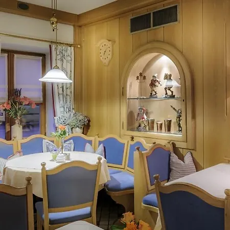 Restaurant-cafe-pension Himmel 3*