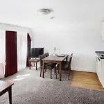 Restaurant-cafe-pension Himmel 4* ランツフート