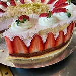 Restaurant-cafe-pension Himmel ゲストハウス ランツフート