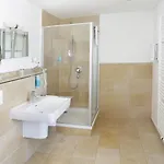 ゲストハウス Restaurant-cafe-pension Himmel 4*