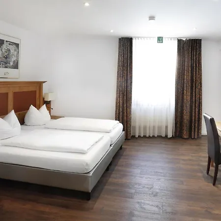 Restaurant-cafe-pension Himmel 4*