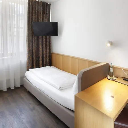 Restaurant-cafe-pension Himmel 4* Landshut