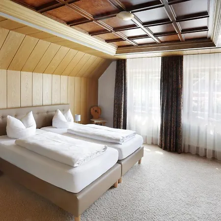 Restaurant-cafe-pension Himmel Penzion 4*