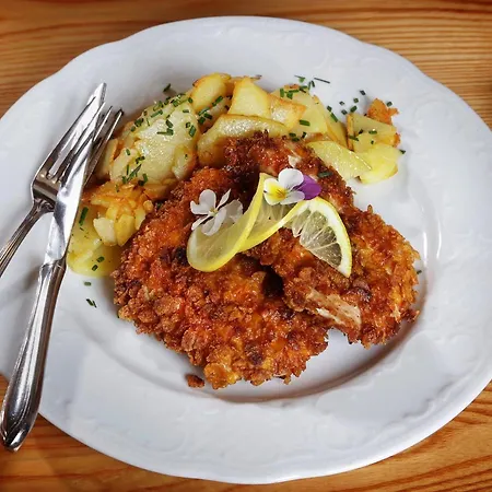 Restaurant-cafe-pension Himmel 4* Landshut