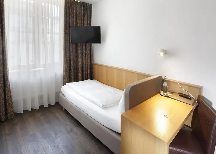 Restaurant-cafe-pension Himmel 4* Landshut