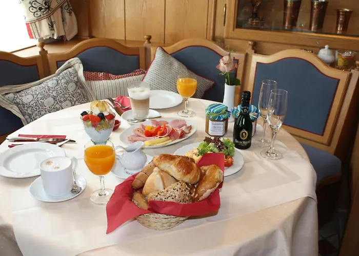 Restaurant-cafe-pension Himmel 4*